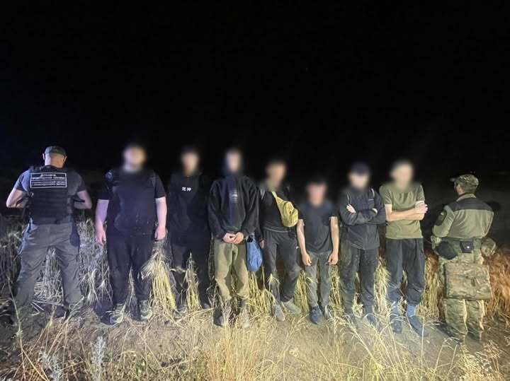 На Одещині викрили схему переправлення чоловіків до Молдови: затримано мешканців різних областей. Фото dqxikeidqxidqrant