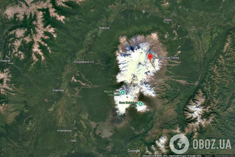 На Камчатке после мощного землетрясения началось извержение вулкана. Фото и видео