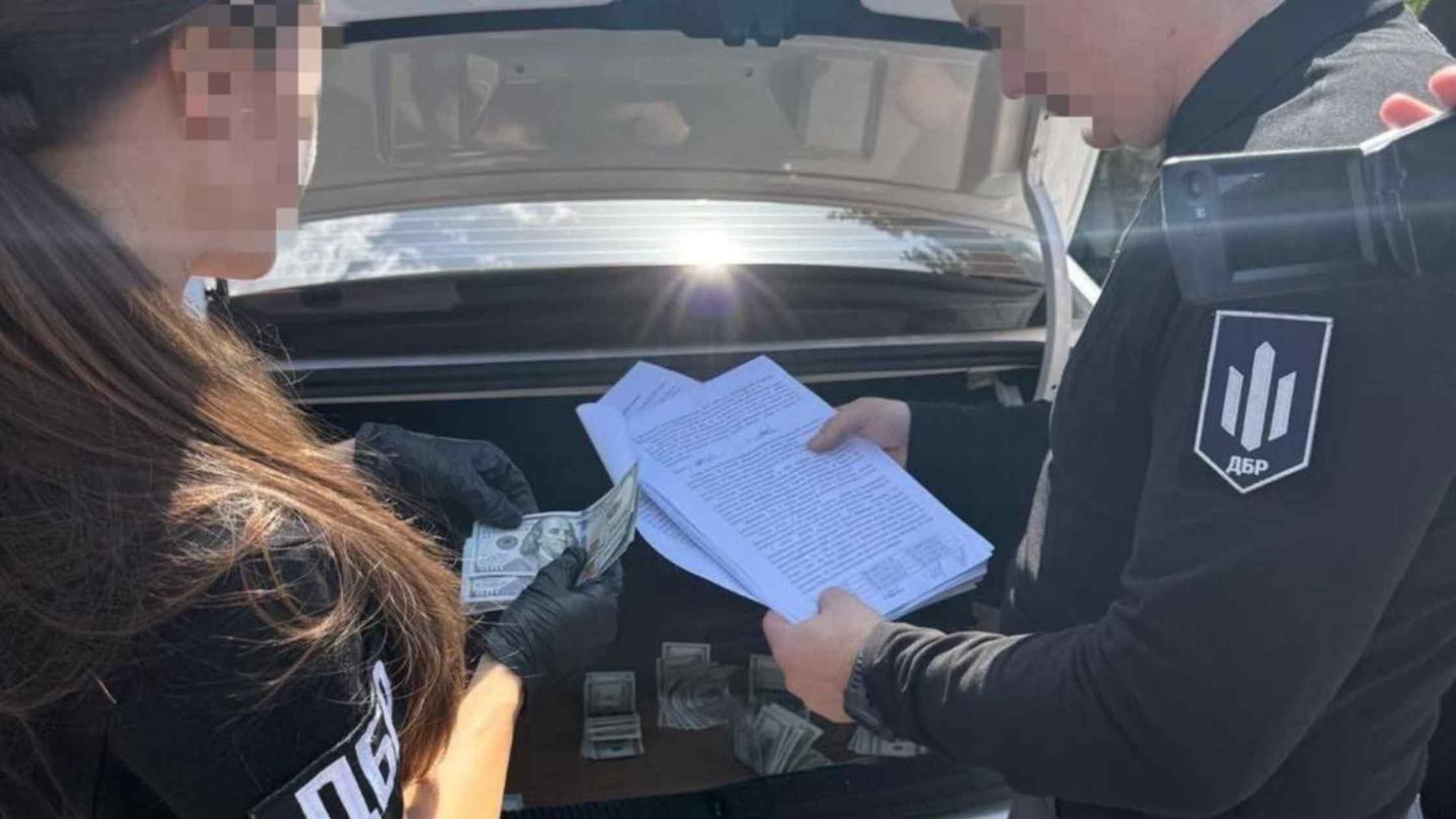 Наркотики й корупція: екскерівників Держпродспоживслужби Вінниччини спіймали на хабарі dqxikeidqxiqthant