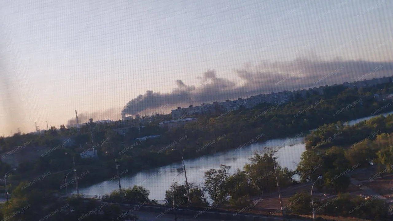 Volgograd was attacked by drones: the OR was hit, a fire broke out. Photo and video
