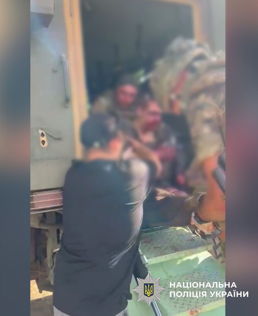 On the front line, a police medic from Kyiv saved four wounded comrades under fire. Photo and video