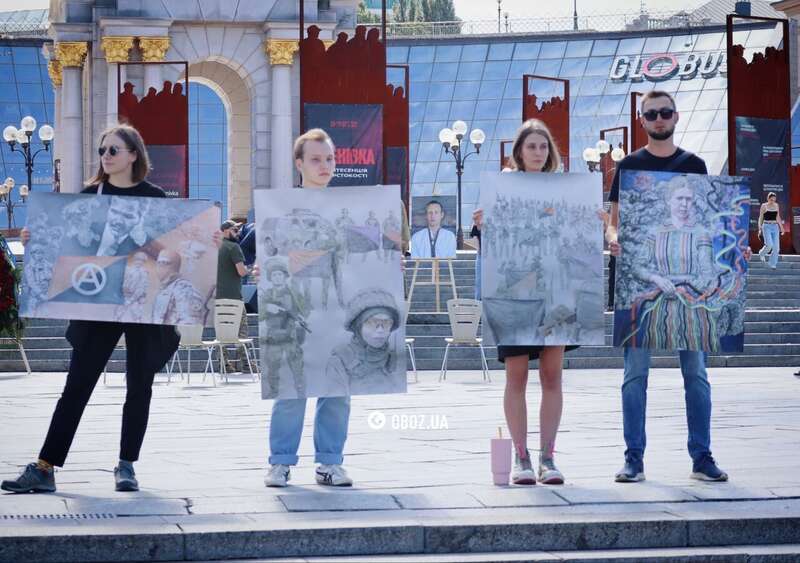 У Києві попрощалися із військовим та відомим художником Давидом Чичканом. Фото та відео