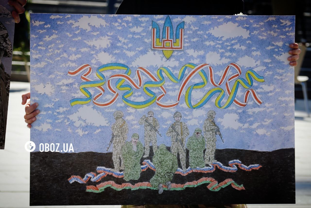 У Києві попрощалися із військовим та відомим художником Давидом Чичканом. Фото та відео