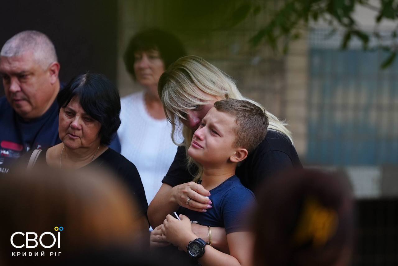 Перед гибелью уничтожил почти десяток оккупантов: в Кривом Роге попрощались с защитником из бригады