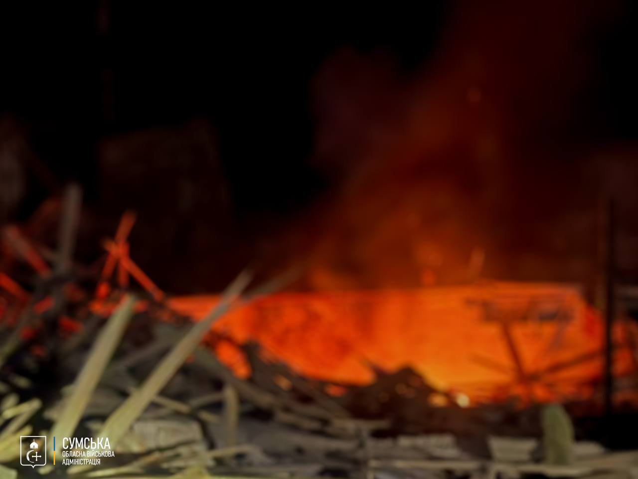 Sumy is under a massive drone attack: hits and a fire reported dqxikeidqxidqeant