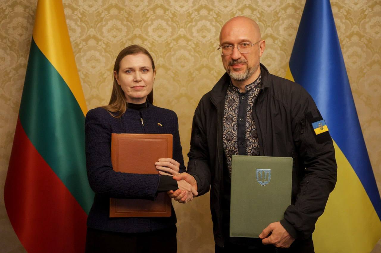 Украина и Литва запустят совместное производство дальнобойных беспилотников: Шмыгаль раскрыл подробности