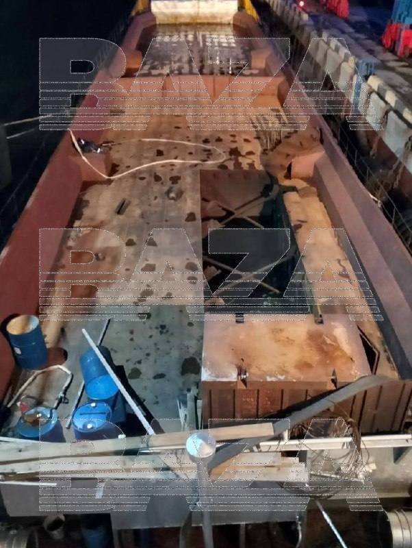 В России произошел мощный взрыв на танкере, который перевозил бензин: вспыхнул пожар