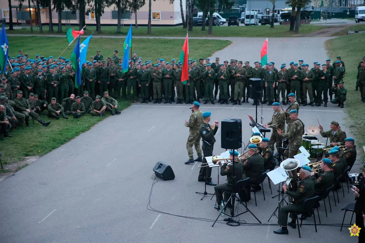 У Білорусі стартувала серія масштабних військових навчань: відпрацюють