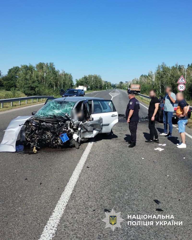 Столкнулись два авто: на Черкасчине в ДТП погибли трое человек, пострадал ребенок. Фото
