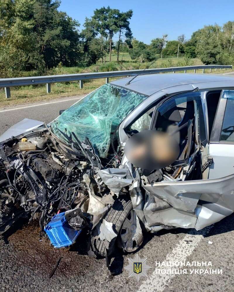 Столкнулись два авто: на Черкасчине в ДТП погибли трое человек, пострадал ребенок. Фото