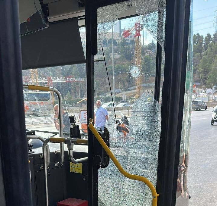 На въезде в Иерусалим произошла стрельба: четверо людей погибли, 15 ранены. Фото и видео dqxikeidqxidqrant