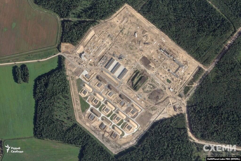 Під Мінськом будують секретну військову базу: там можуть розмістити ракетний комплекс dqxikeidqxidqeant