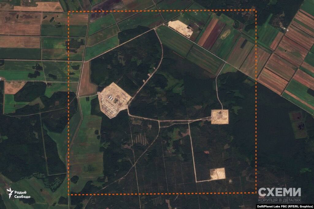 Під Мінськом будують секретну військову базу: там можуть розмістити ракетний комплекс