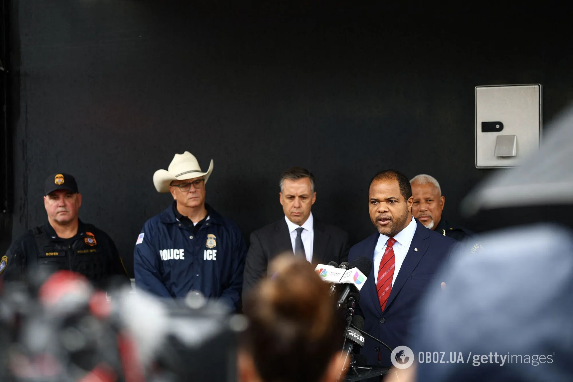 У США снайпер влаштував стрілянину по офісу міграційної служби: є вбитий і поранені. Фото