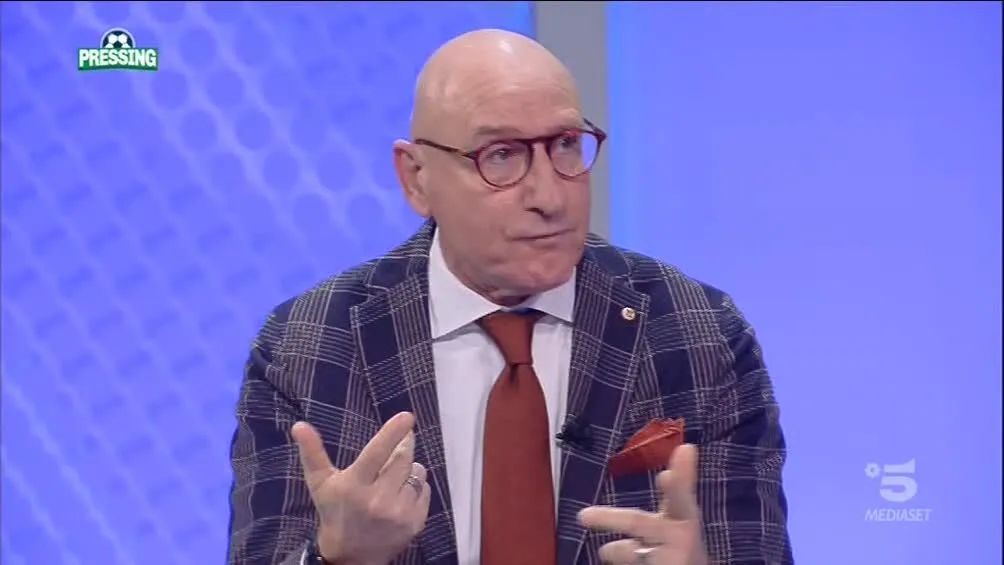 На футболісті збірної України поставили хрест в Італії dqxikeidqxidqrant