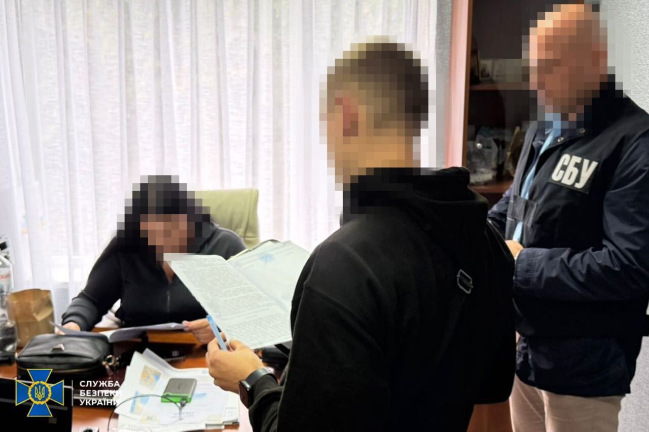 До Румынии за €8 тыс.: в Украине ликвидировали еще 11 схем перемещения уклонистов за границу. Фото