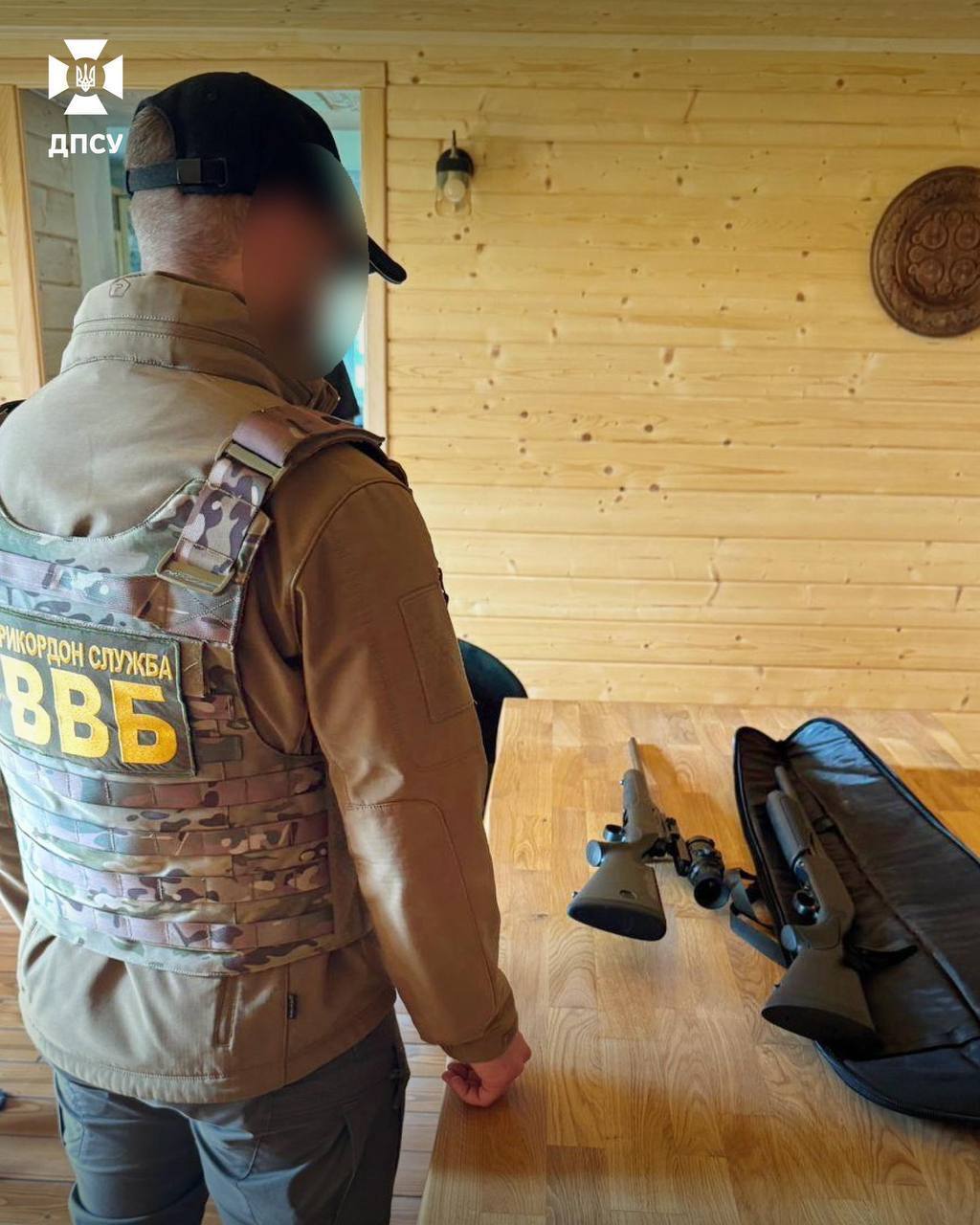 До Румынии за €8 тыс.: в Украине ликвидировали еще 11 схем перемещения уклонистов за границу. Фото