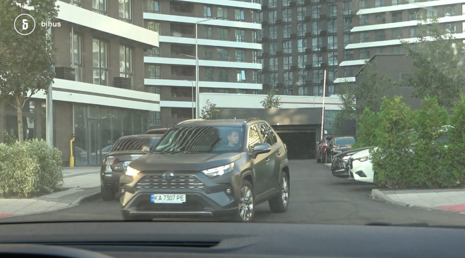 Родини поліцейських, що займаються закупівлями в Нацполі, обросли незадекларованими будинками і квартирами