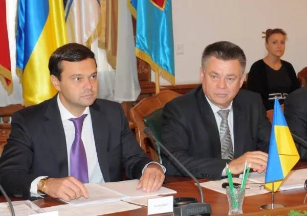 Максим Гольдарб с экс-министром обороны Павлом Лебедевым. фото УНИАН