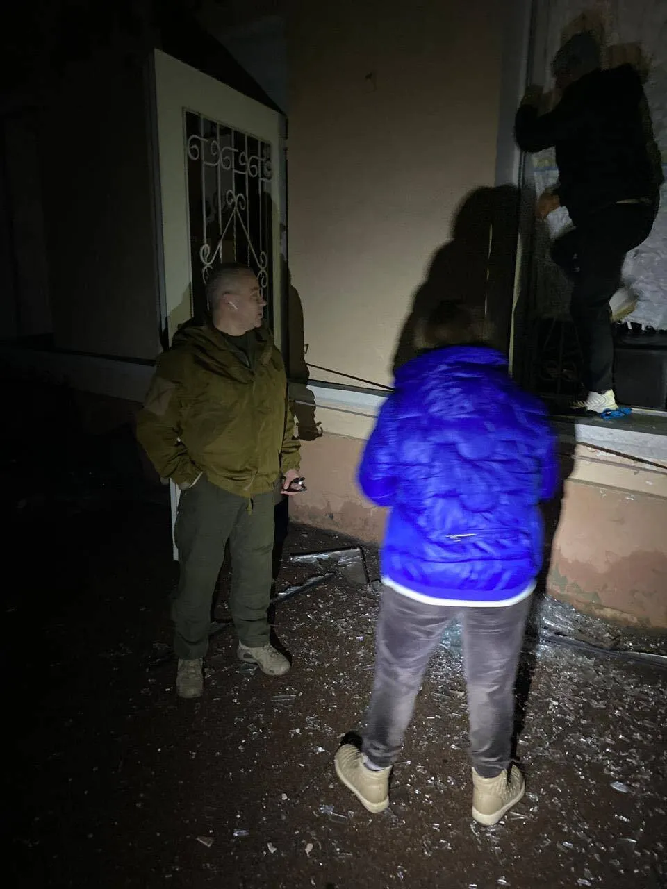 Войска РФ ударили по центральной площади Новгород-Северского: фото с места