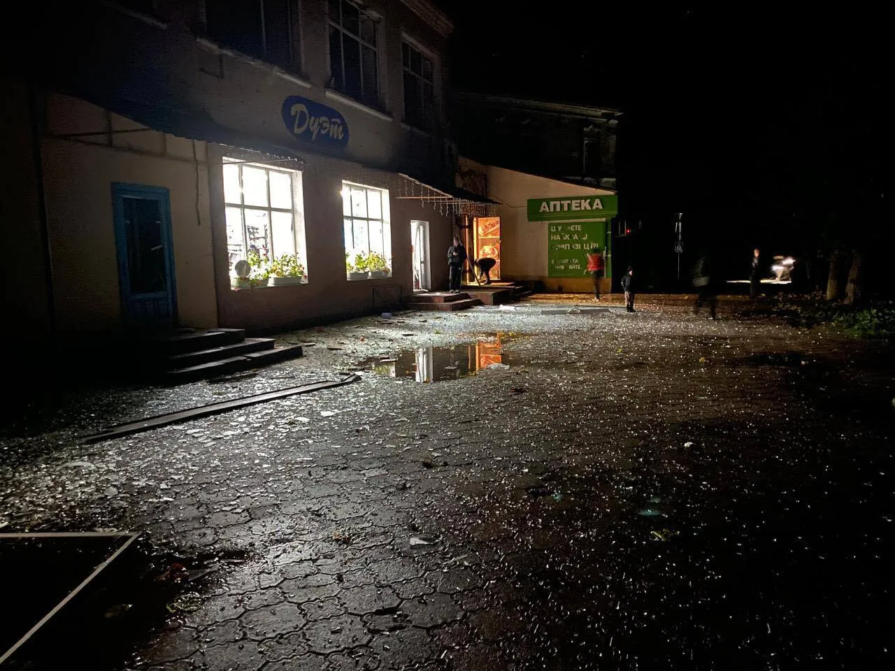 Войска РФ ударили по центральной площади Новгород-Северского: фото с места