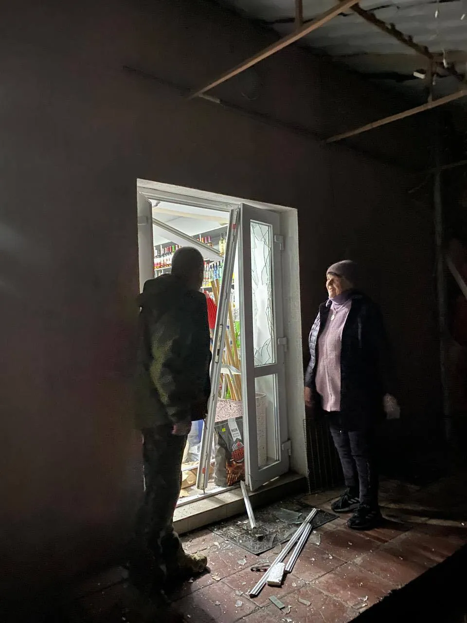 Войска РФ ударили по центральной площади Новгород-Северского: фото с места