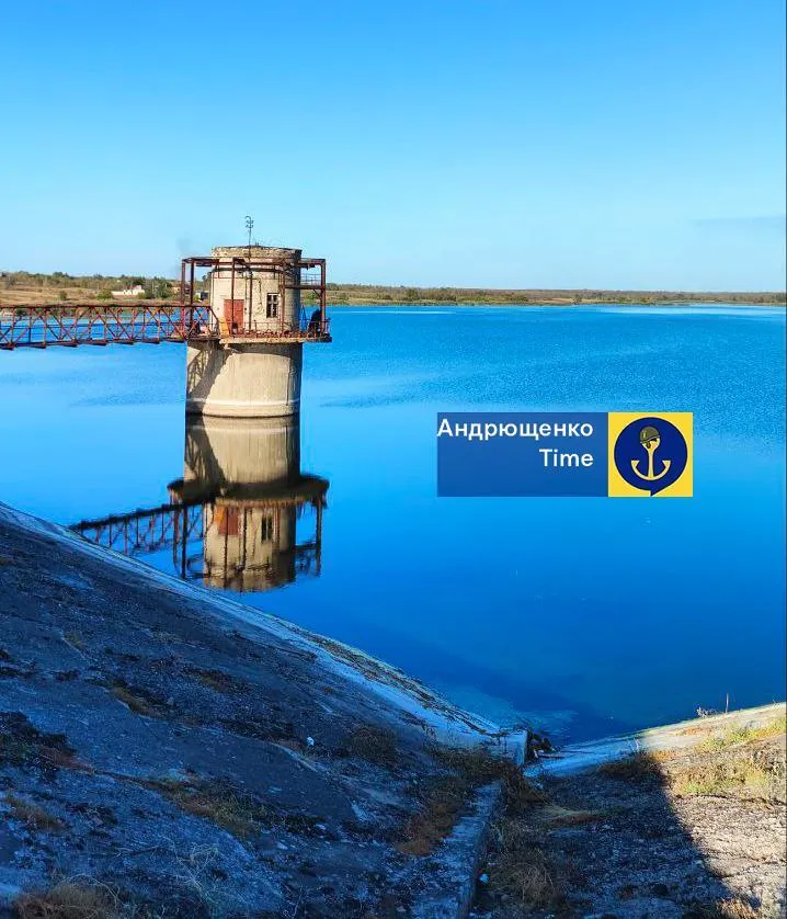 Так само починалося в Криму: Павлопільське водосховище біля окупованого Маріуполя стрімко міліє
