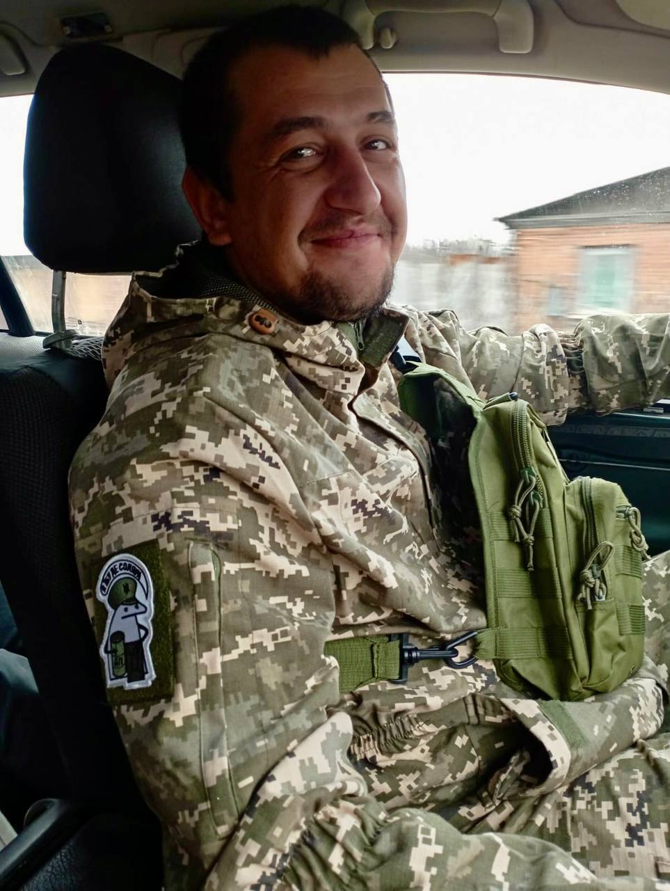 Йому назавжди буде 32: на Київщині попрощалися із військовим Олегом Колесником. Фото dqxikeidqxidqeant