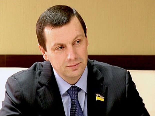 Запорізький губернатор-“газовик“ притягнув собі заступника з обойми Льовочкина Новим заступником голови Запорізької ОДА Костянтина Бриля призначено уродженця Луганської області Ігоря Радченка, офіцера батальйону “Айдар“ з позивним “Рубіж” - фото 3