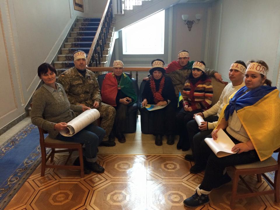       : Fb dqxikeidqxidqeant