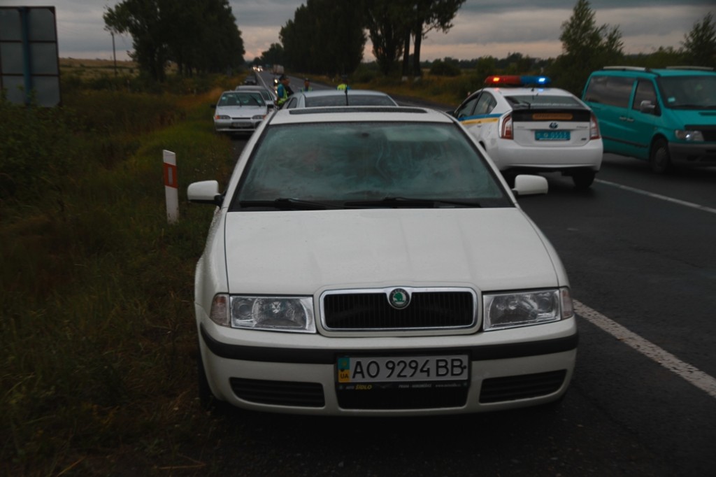 В цьому авто сидить і не хоче виходити суддя, що напідпитку скоїв смерте ДТП - Віктор Амарович