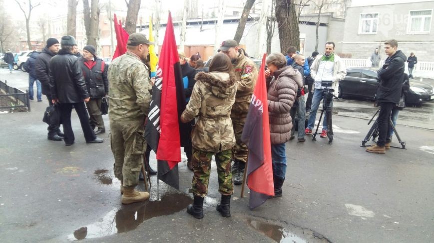 В Днепропетровске люди снова вышли на митинг: причины (ФОТО) (фото) - фото 10