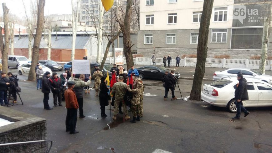 В Днепропетровске люди снова вышли на митинг: причины (ФОТО) (фото) - фото 5