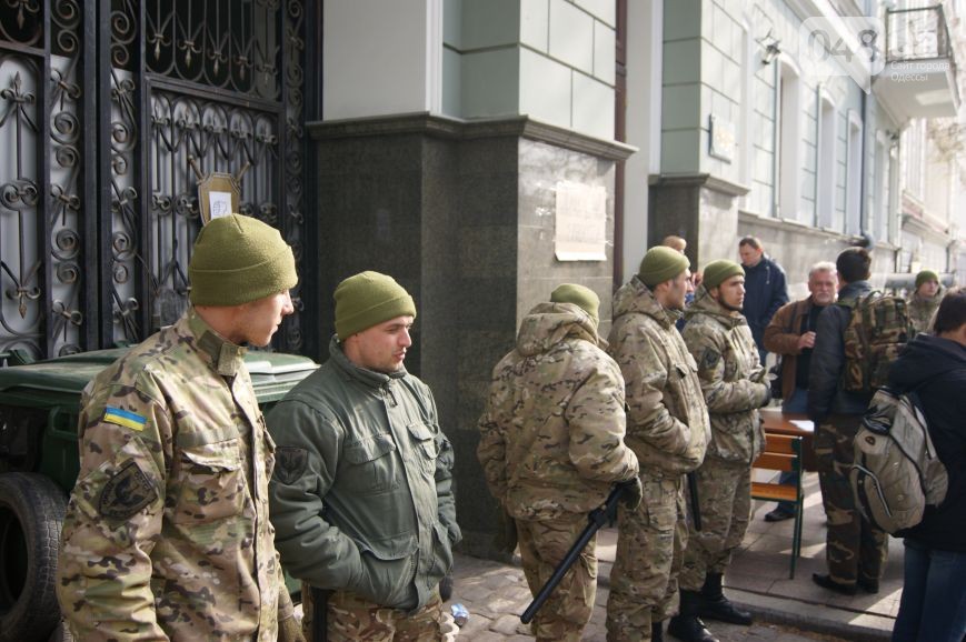 Прокурорский майдан снял полную блокаду одесской прокуратуры (ФОТО) (фото) - фото 1 dqxikeidqxidqrant