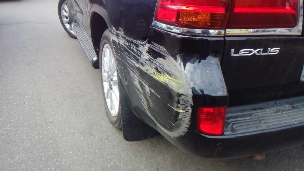 В Деснянском районе Киева водитель иномарки избил маршрутчика dqxikeidqxidqeant