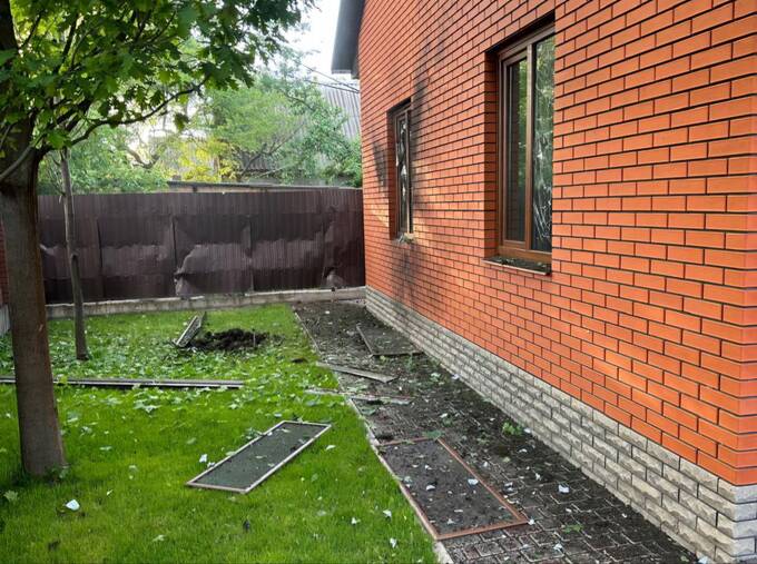 As a result of Russian shelling in the Nikopol district, a person was injured, and a fire broke out dqxikeidqxittant