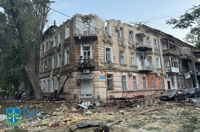 Унаслідок нічної атаки на Одесу загинули двоє чоловіків, дев’ятеро людей постраждали