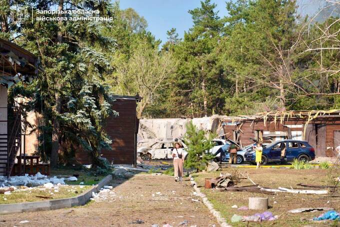 Strike on Zaporizhzhya district: people killed, children among the victims